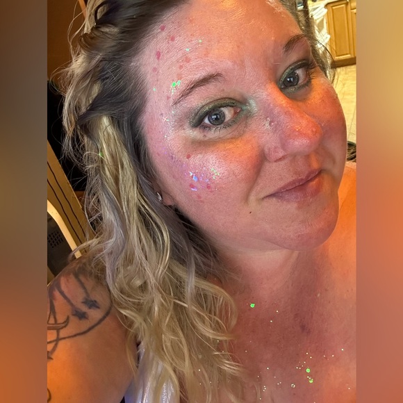 Meet your Posher, Elli - Picture 1 of 1